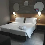 Lily Hotel 3*