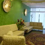 Lily Hotel 3*