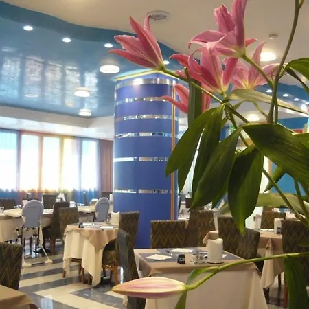 百合酒店 酒店 比比翁